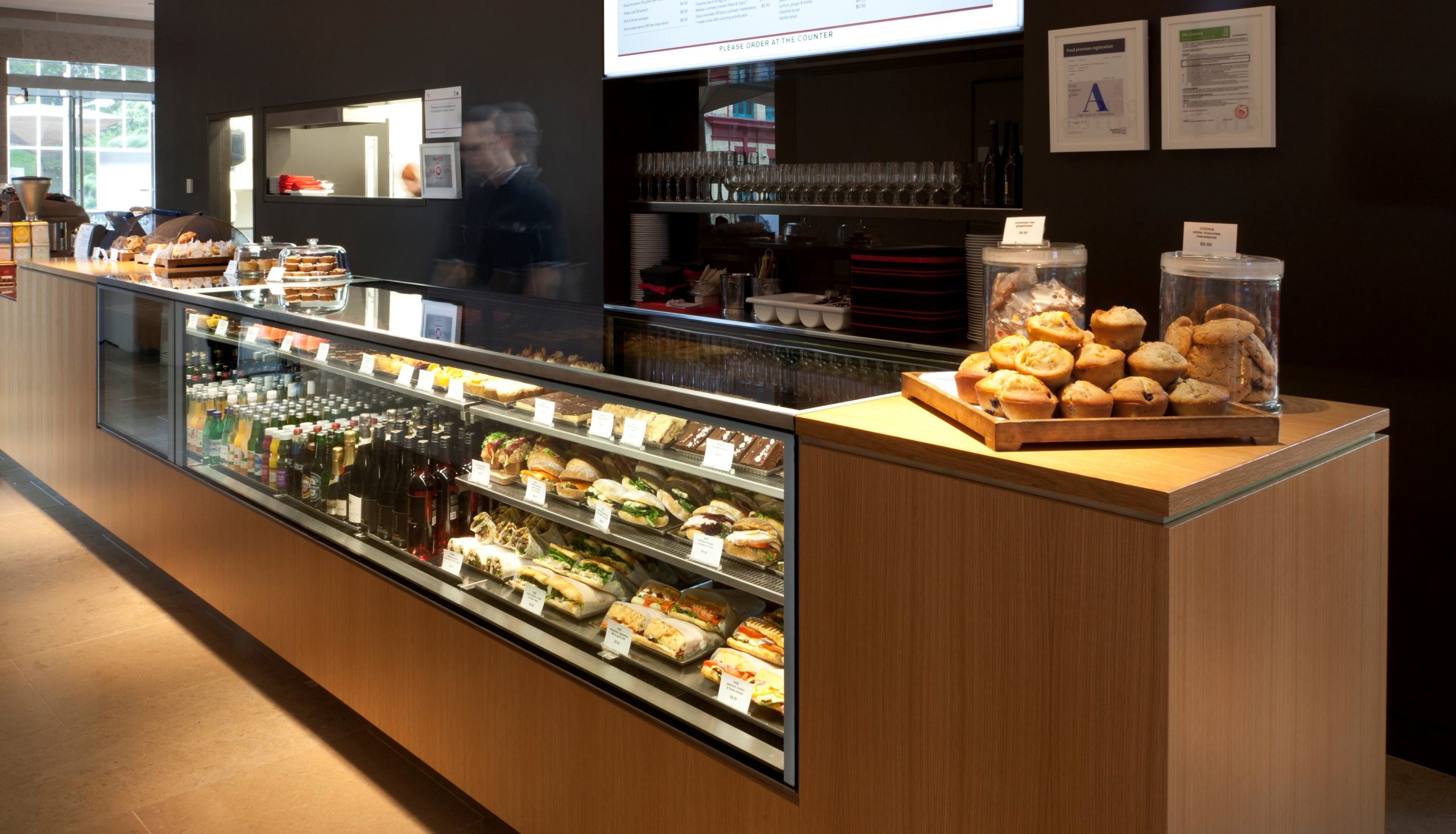 Smart display cabinetry that allows displayed foods to simply stand out